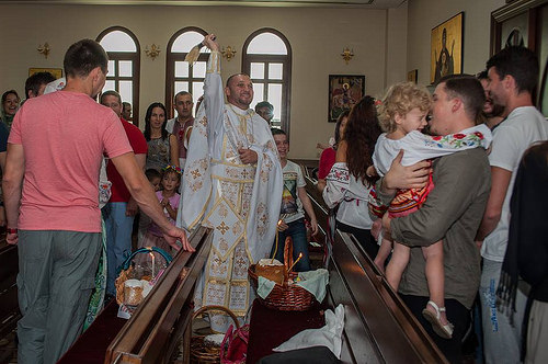 Громада УГКЦ в ОАЕ відсвяткувала Великдень з молитвою та освяченням пасок.(ФОТО)